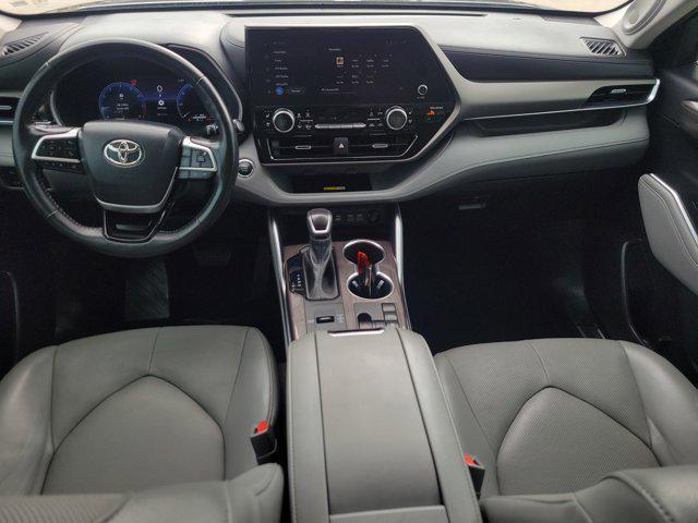 used 2023 Toyota Highlander car, priced at $34,304