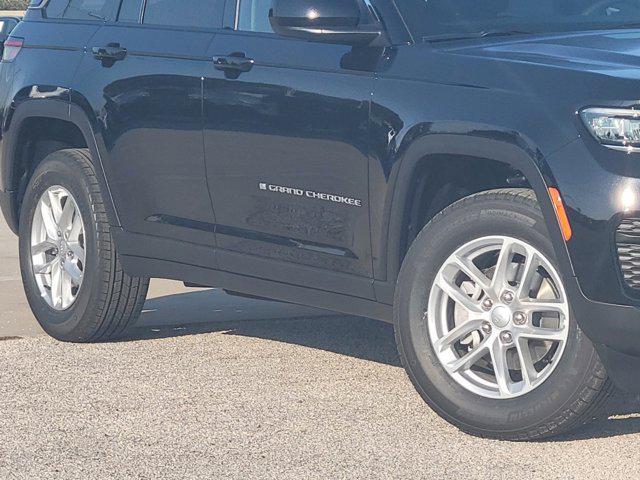 new 2025 Jeep Grand Cherokee car, priced at $33,952