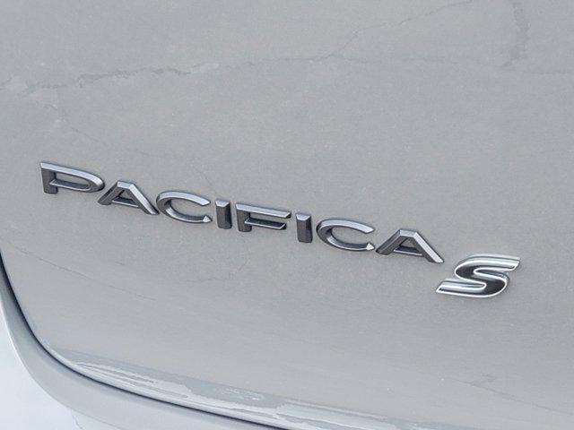 new 2025 Chrysler Pacifica car, priced at $43,175