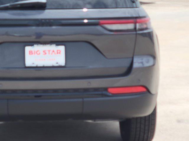 new 2025 Jeep Grand Cherokee car, priced at $33,784