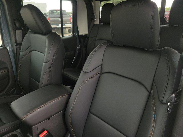 new 2025 Jeep Gladiator car, priced at $38,090