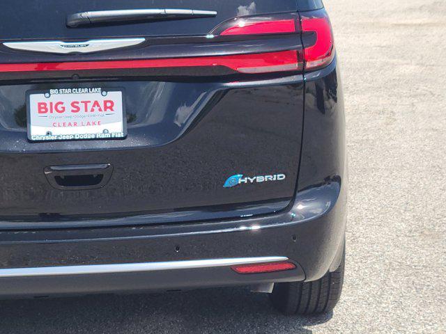 new 2025 Chrysler Pacifica car, priced at $49,363