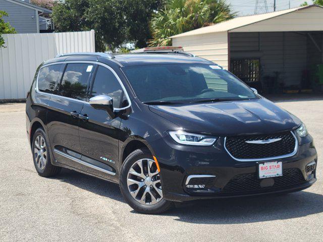 new 2025 Chrysler Pacifica car, priced at $49,363