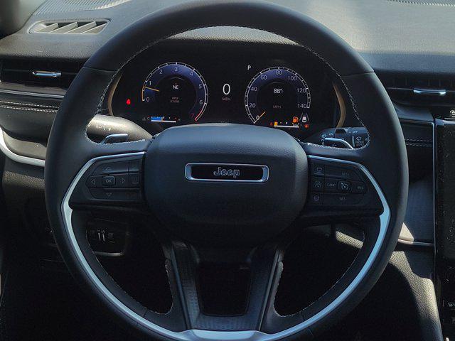 new 2025 Jeep Grand Cherokee car, priced at $35,680