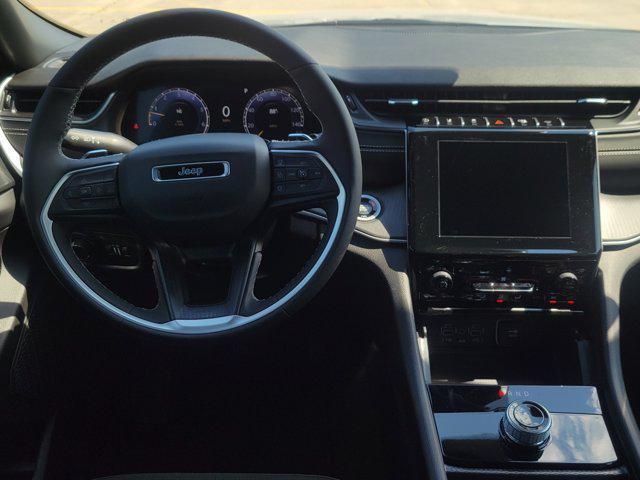 new 2025 Jeep Grand Cherokee car, priced at $35,680