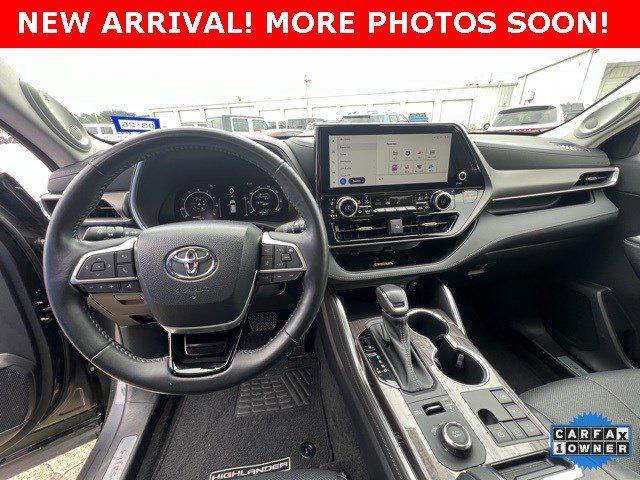 used 2023 Toyota Highlander car, priced at $44,607