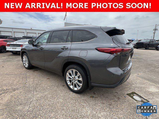 used 2023 Toyota Highlander car, priced at $44,607