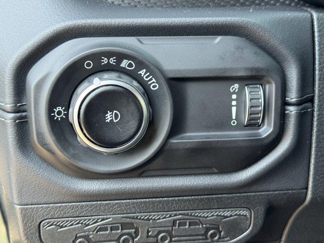 new 2025 Jeep Wrangler car, priced at $46,664