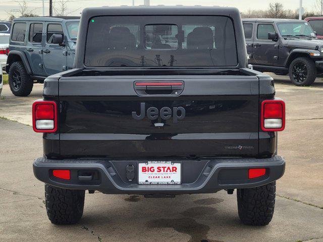 new 2025 Jeep Gladiator car, priced at $37,217