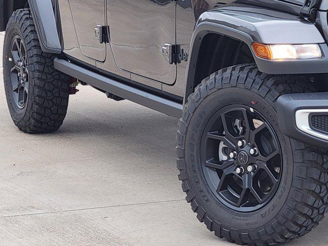 new 2025 Jeep Gladiator car, priced at $37,704