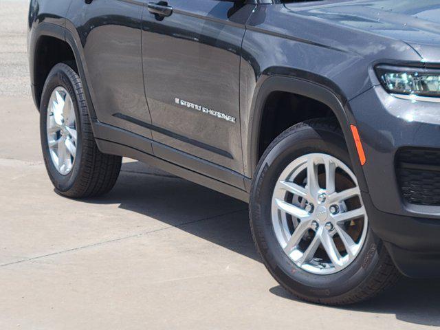 new 2025 Jeep Grand Cherokee car, priced at $31,300