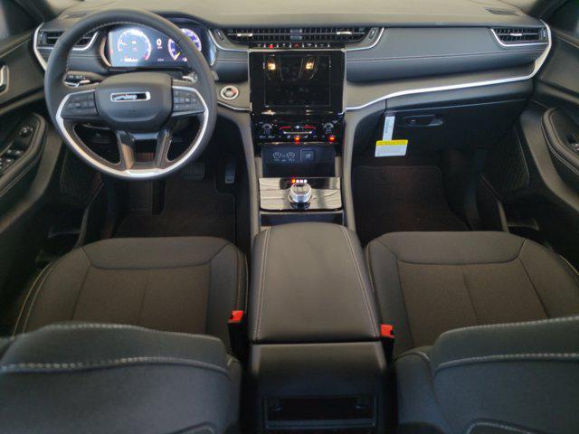 new 2025 Jeep Grand Cherokee car, priced at $31,300