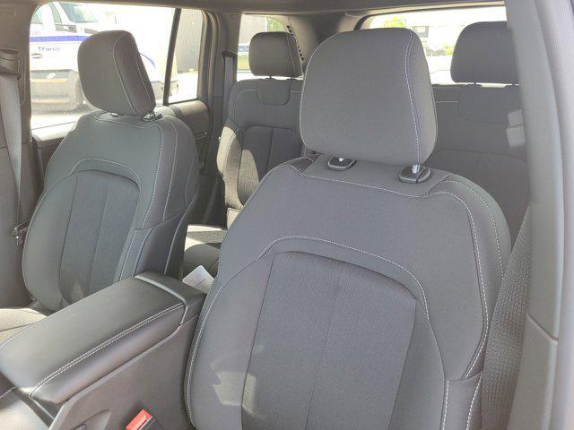 new 2025 Jeep Grand Cherokee car, priced at $31,300