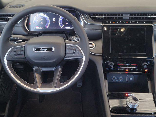 new 2025 Jeep Grand Cherokee car, priced at $31,300