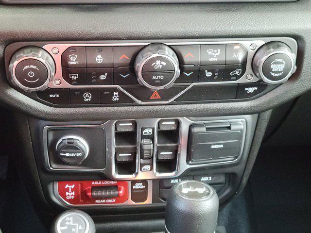 new 2025 Jeep Wrangler car, priced at $45,633