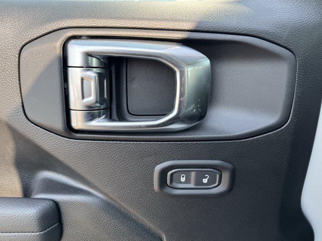 new 2025 Jeep Wrangler car, priced at $32,250