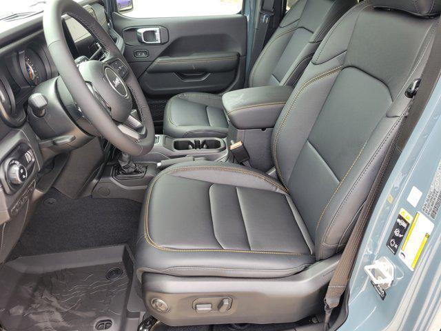 new 2025 Jeep Gladiator car, priced at $37,217