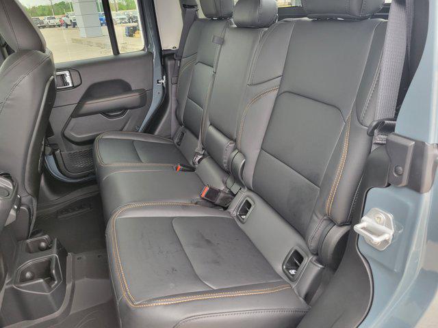 new 2025 Jeep Gladiator car, priced at $37,217