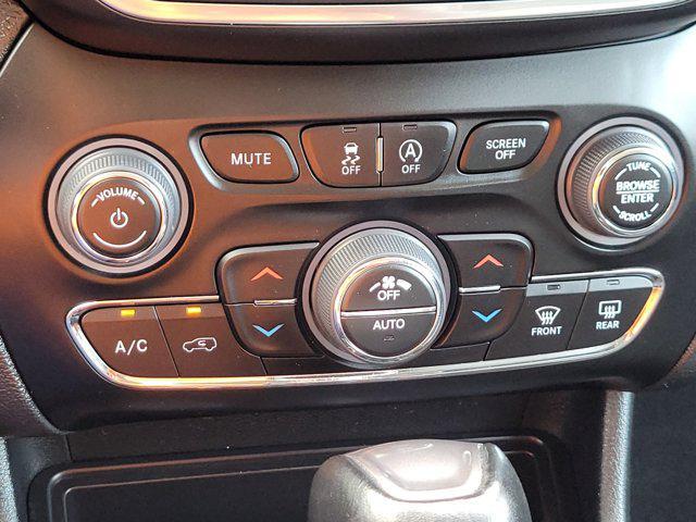 used 2023 Jeep Cherokee car, priced at $19,799