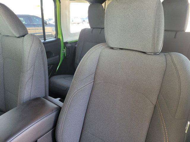 new 2025 Jeep Wrangler car, priced at $47,748