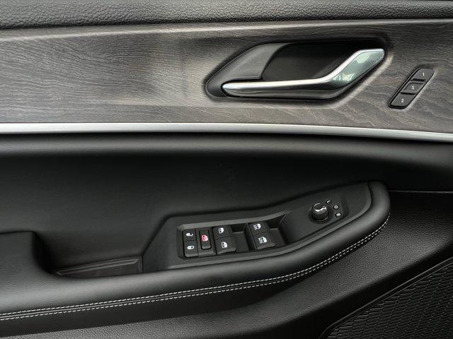 new 2025 Jeep Grand Cherokee L car, priced at $40,320
