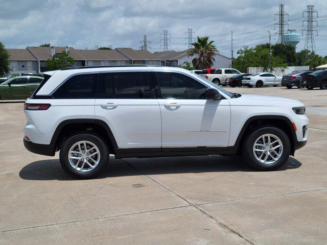 new 2025 Jeep Grand Cherokee car, priced at $30,824