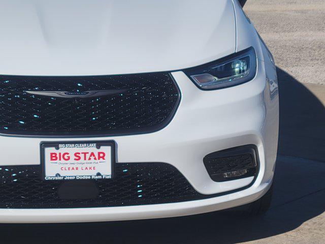 new 2026 Chrysler Pacifica car, priced at $46,373