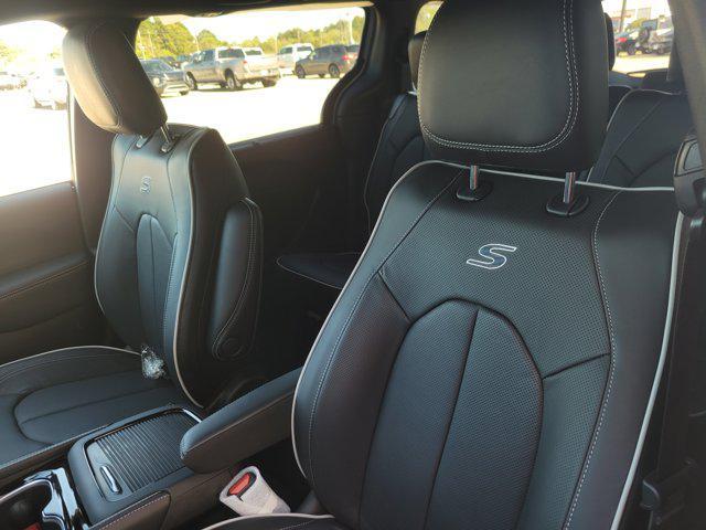 new 2026 Chrysler Pacifica car, priced at $46,373