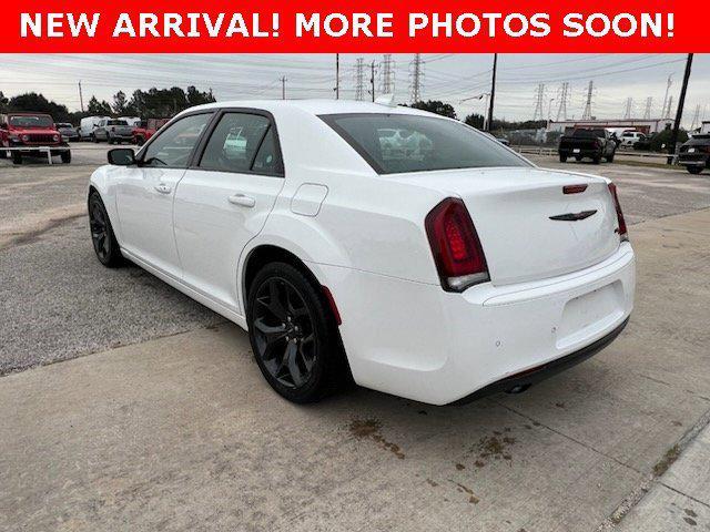 used 2022 Chrysler 300 car, priced at $24,995