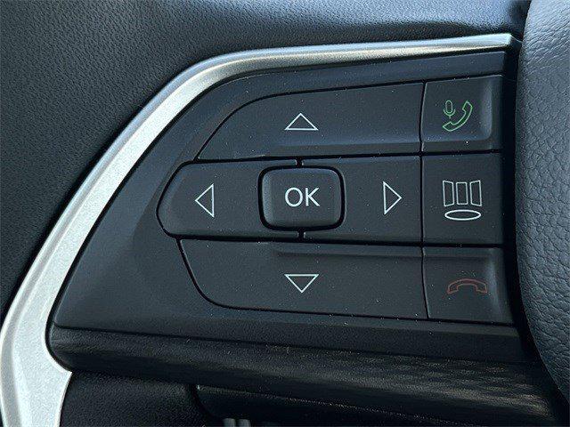 new 2025 Jeep Grand Cherokee car, priced at $31,828