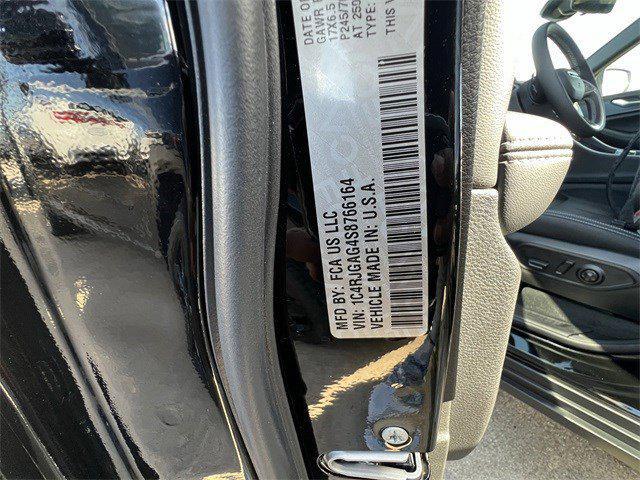 new 2025 Jeep Grand Cherokee car, priced at $31,828