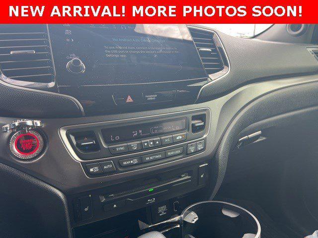 used 2020 Honda Pilot car, priced at $25,999