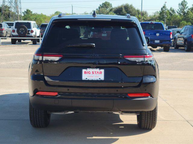 new 2025 Jeep Grand Cherokee car, priced at $37,746