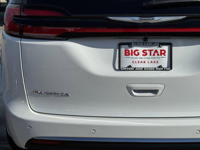 new 2026 Chrysler Pacifica car, priced at $34,291