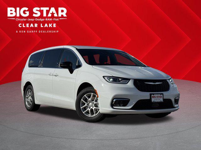 new 2026 Chrysler Pacifica car, priced at $35,986