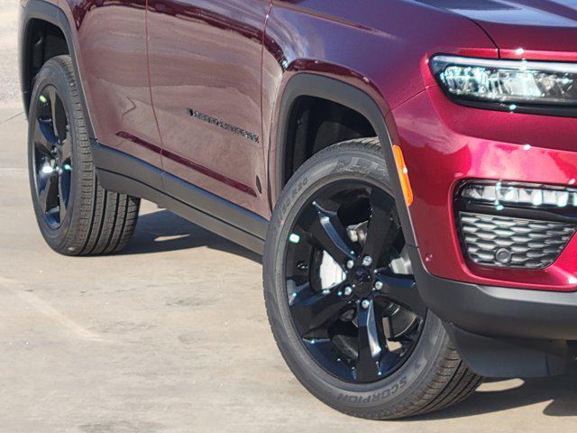 new 2025 Jeep Grand Cherokee car, priced at $39,678