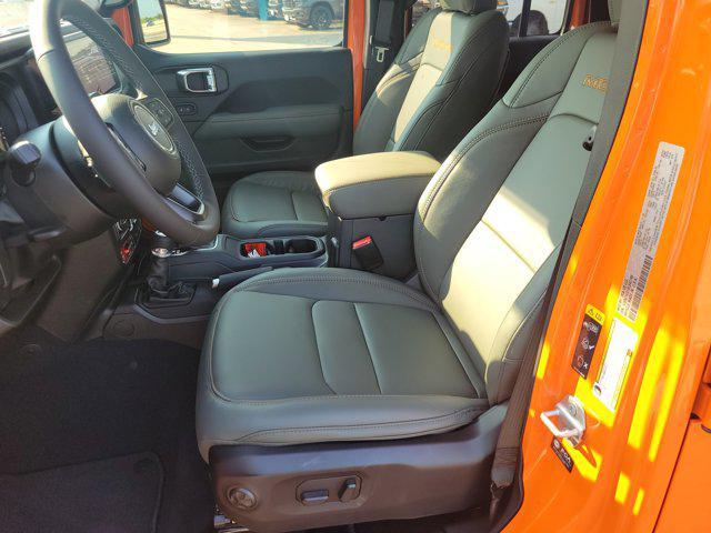 new 2025 Jeep Gladiator car, priced at $48,276