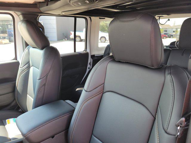 new 2025 Jeep Wrangler car, priced at $44,192