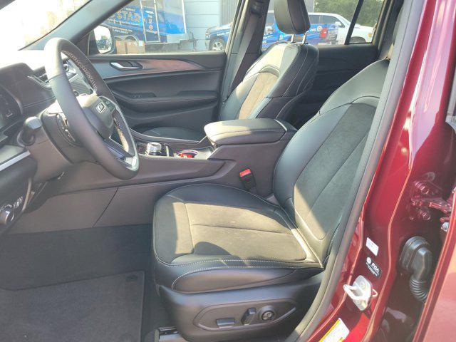 new 2025 Jeep Grand Cherokee car, priced at $35,680