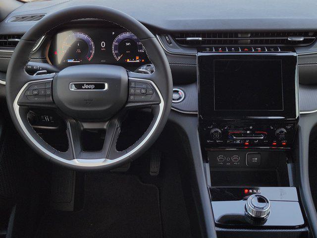 new 2025 Jeep Grand Cherokee car, priced at $35,680