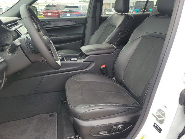 new 2025 Jeep Grand Cherokee L car, priced at $34,024