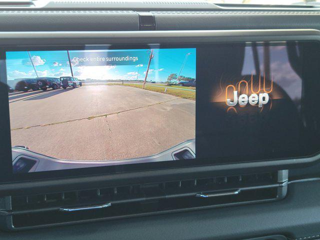 new 2025 Jeep Gladiator car, priced at $37,778