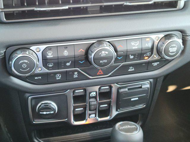 new 2025 Jeep Gladiator car, priced at $37,778