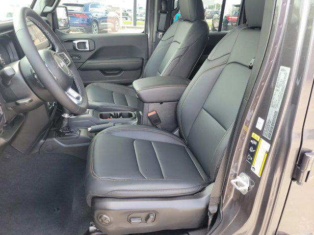 new 2025 Jeep Wrangler car, priced at $47,458