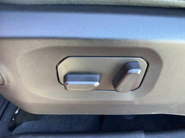 new 2025 Jeep Gladiator car, priced at $48,892