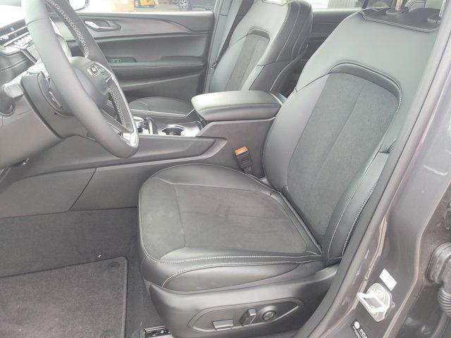 new 2025 Jeep Grand Cherokee L car, priced at $34,328