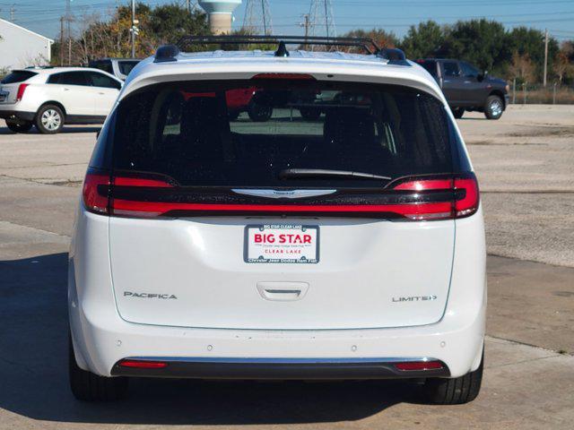 used 2023 Chrysler Pacifica car, priced at $27,762