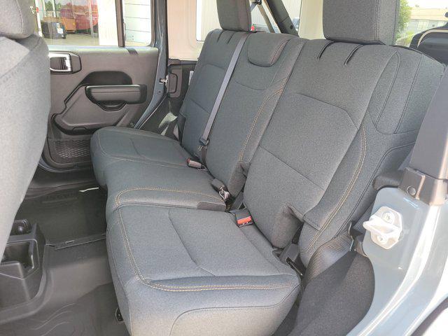 new 2025 Jeep Wrangler car, priced at $43,052