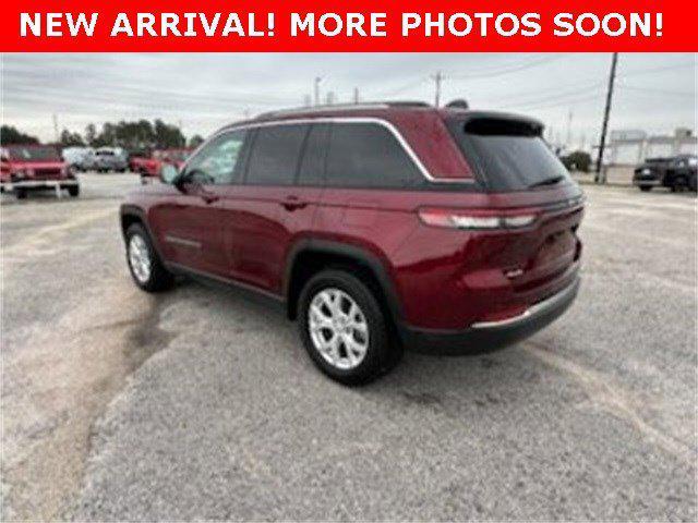 used 2023 Jeep Grand Cherokee car, priced at $30,399