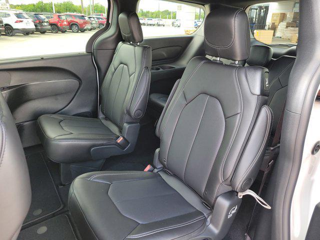 new 2026 Chrysler Pacifica car, priced at $31,791
